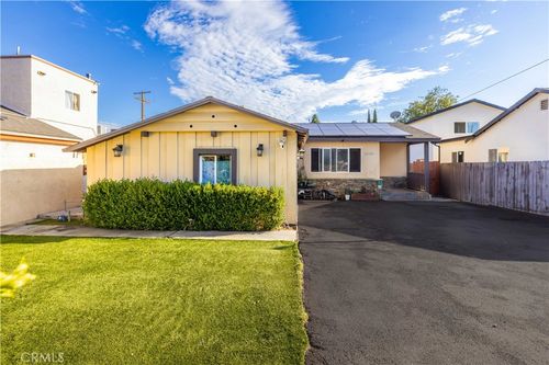 22020 Saticoy St, Canoga Park, CA, 91303 | Card Image