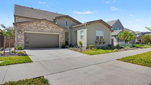 2840 Wylin Blvd, Lathrop, CA, 95330-9834 | Card Image