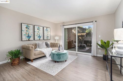apt-63-3051 Treat Blvd, Concord, CA, 94518-2716 | Card Image