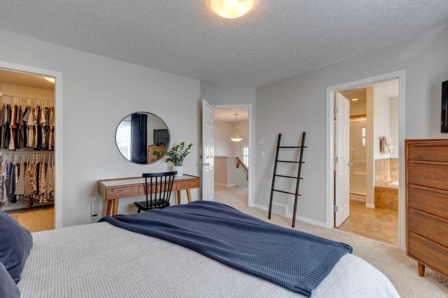 74 Kinlea Way Nw, Home with 3 bedrooms, 2 bathrooms and 4 parking in Calgary AB | Image 21