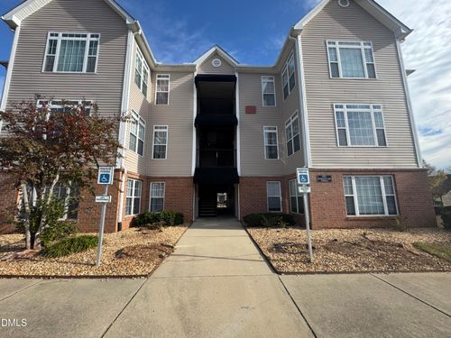 apt-100-2511 Huntscroft Ln, Raleigh, NC, 27617-8638 | Card Image
