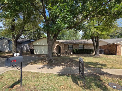 1217 S Gum Ave, Broken Arrow, OK, 74012-5010 | Card Image
