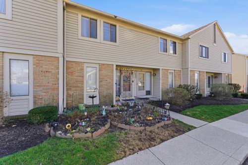 2621 Summer Dr, Dublin, OH, 43016-8984 | Card Image