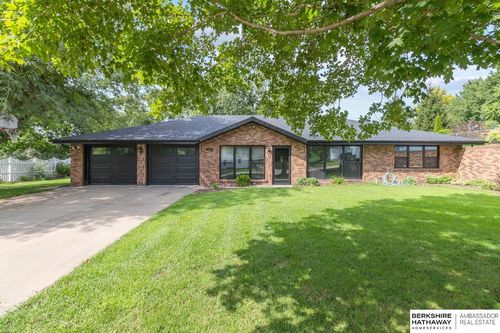 1004 E Eldora Ave, Weeping Water, NE, 68463-4323 | Card Image