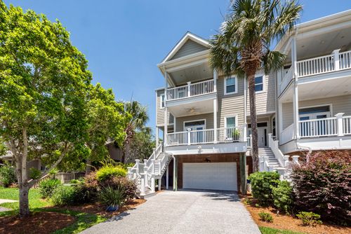 2226 Folly Rd, Charleston, SC, 29412-9541 | Card Image