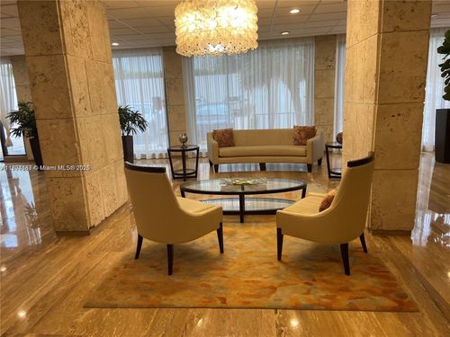 2b-1980 Ocean Dr, Hallandale Beach, FL, 33009-5949 | Card Image