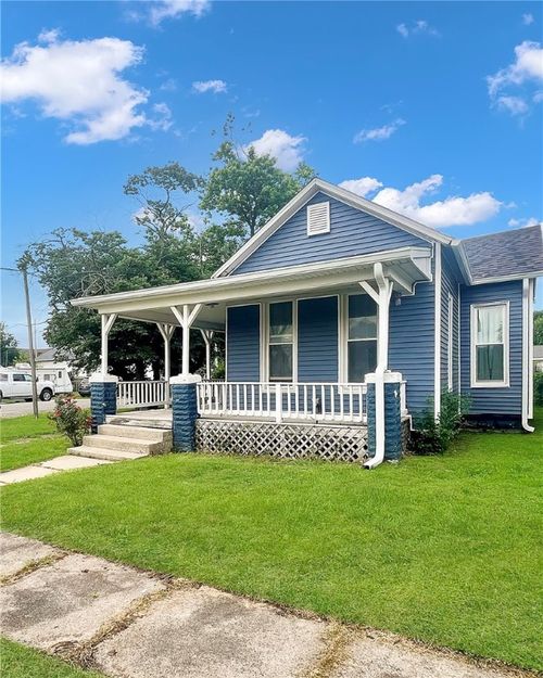 720 Prairie Ave, Mattoon, IL, 61938-4327 | Card Image