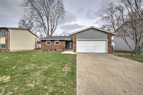 852 S Jefferson Dr, Decatur, IL, 62521-4244 | Card Image