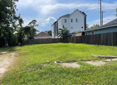 2417 Mckee St, Houston, TX, 77009-7989 | Card Image