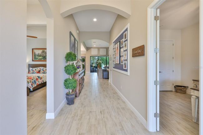 6016 Shadowlake Dr, House other with 4 bedrooms, 3 bathrooms and null parking in APOLLO BEACH FL | Image 5