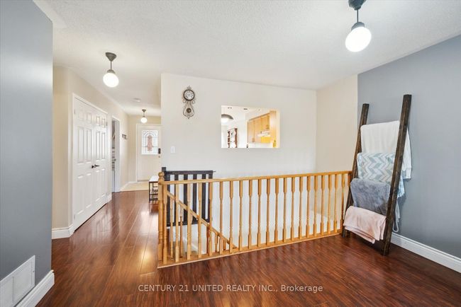 1343 Eagle Cres, House attached with 3 bedrooms, 2 bathrooms and 2 parking in Peterborough ON | Image 8