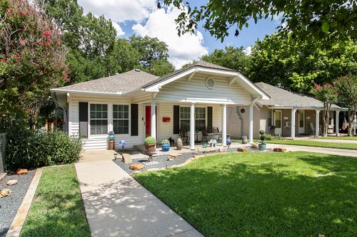 1605 Virginia Pl, Fort Worth, TX, 76107-3924 | Card Image