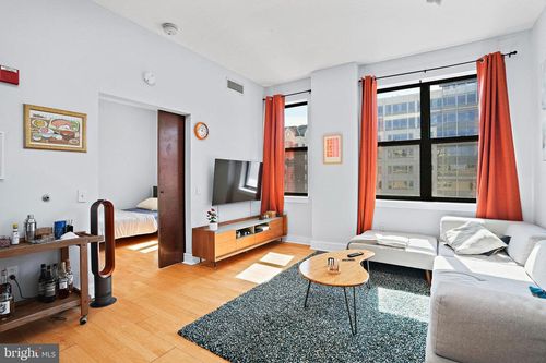 apt-63-809 6th St Nw, WASHINGTON, DC, 20001-5902 | Card Image