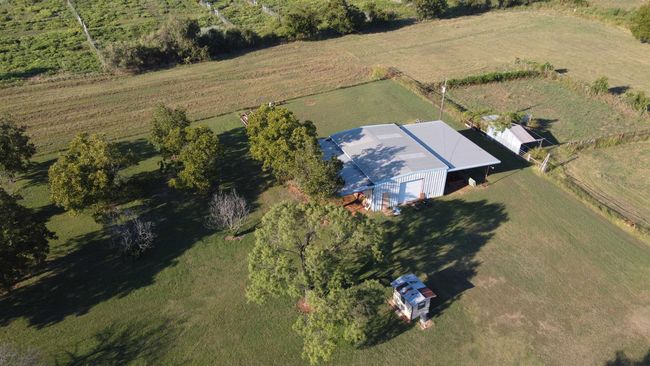 3901 S Nolan River Rd, Home with 3 bedrooms, 2 bathrooms and null parking in Cleburne TX | Image 10