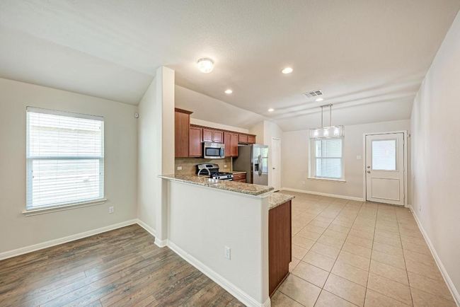 486 Nottingham Loop, House other with 3 bedrooms, 2 bathrooms and 4 parking in Kyle TX | Image 10