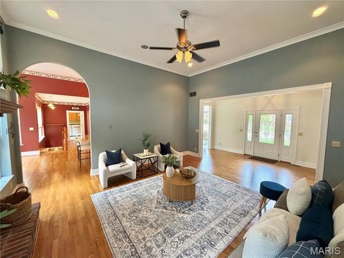 6 Timberwood Dr, Maryville, IL, 62062-6727 | Card Image