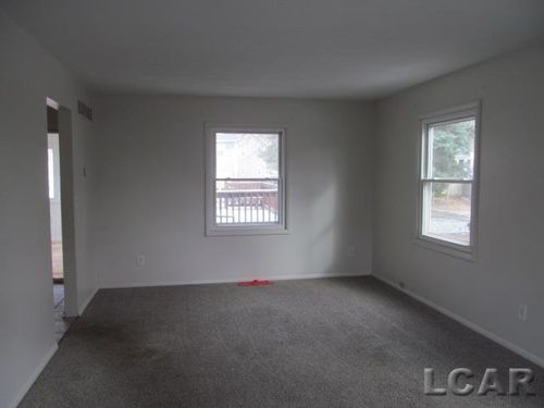 1062 Oram Dr, Adrian, MI, 49221-3252 | Card Image