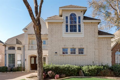 2507 Brown Bear Way, Euless, TX, 76039-6063 | Card Image