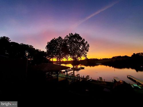 6713 Sunrise Bay Dr, Mineral, VA, 23117-2123 | Card Image