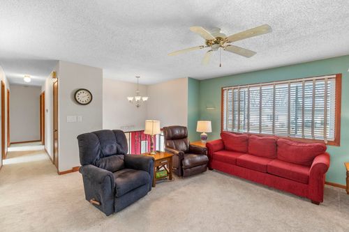 216 Bourland Ave, Waterloo, IA, 50702-3862 | Card Image