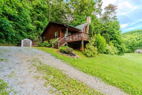 2545 Schisandra Ln, Cosby, TN, 37722-3084 | Card Image