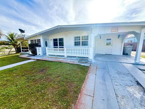 1430 Ne 41st Dr, Pompano Beach, FL, 33064-6107 | Card Image