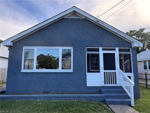 381 Sampson Ave, Hampton, VA, 23661-2528 | Card Image