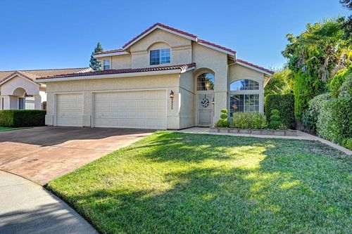 8924 Bear Park Ct, Elk Grove, CA, 95758 | Card Image