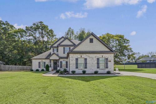 108 Ivy Meadow Cir, Hazel Green, AL, 35750-8734 | Card Image