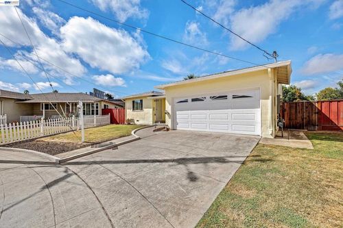 36095 San Pedro Dr, Fremont, CA, 94536-5524 | Card Image