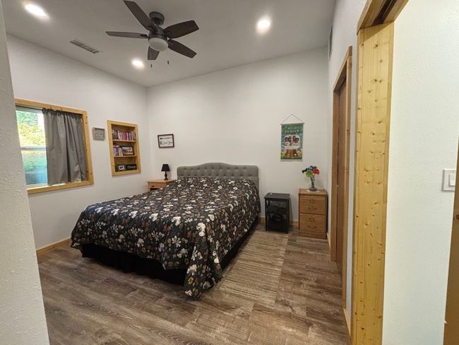 450 Vz County Road 4814, House other with 3 bedrooms, 2 bathrooms and null parking in Ben Wheeler TX | Image 25