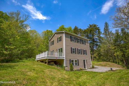 165 Sandisfield Rd, Sandisfield, MA, 01255-9619 | Card Image