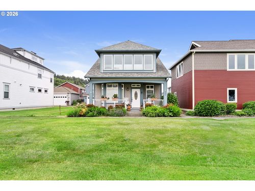 230 Round House Rd, Astoria, OR, 97103-3314 | Card Image