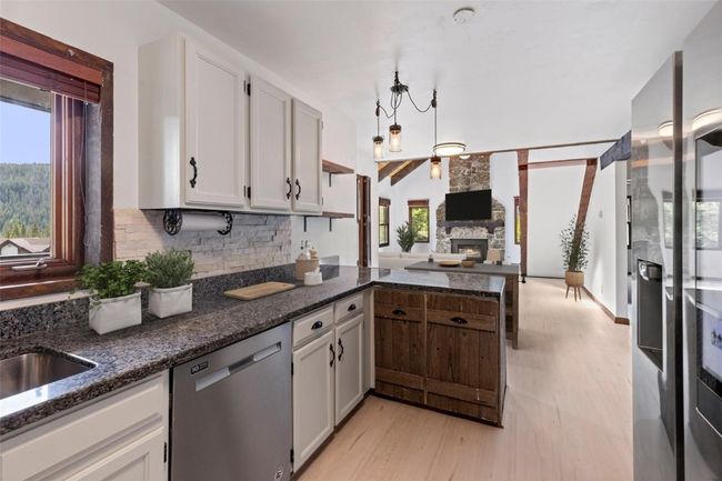 Kitchen | Image 11