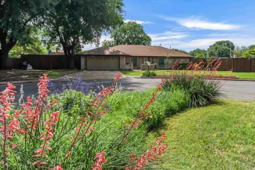 4513 Charles Ct, Benbrook, TX, 76116-7613 | Card Image