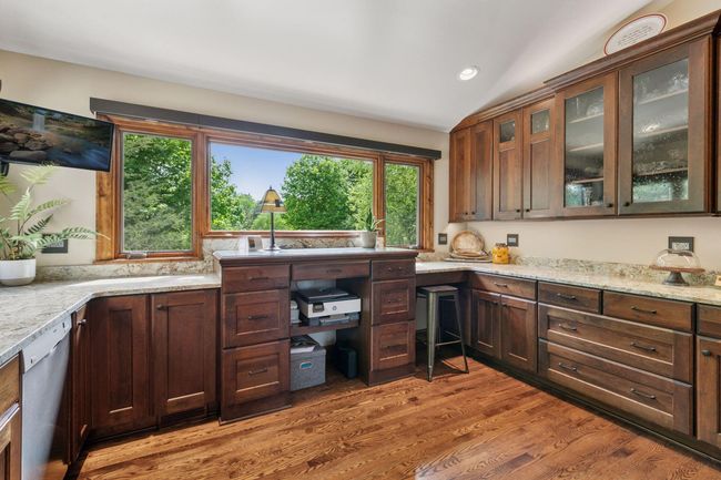 1405 W Farm Rd, House other with 5 bedrooms, 5 bathrooms and null parking in Chaska MN | Image 35