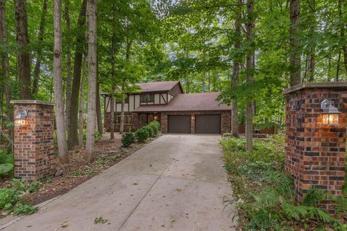 5405 Pinecrest Circle, Wilson, WI, 53081 | Card Image