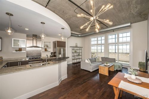 apt-423-4100 Forest Park Ave, Saint Louis, MO, 63108-2897 | Card Image