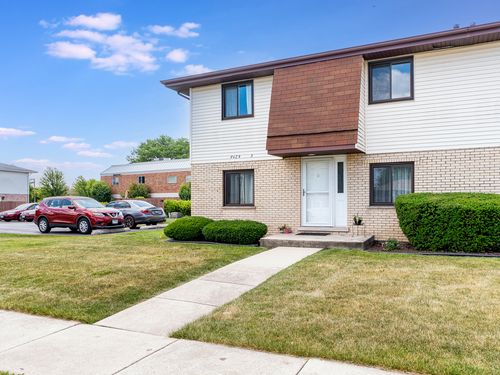 apt-3-8429 162nd Pl, Tinley Park, IL, 60487-7587 | Card Image