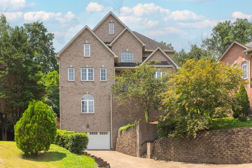 108 Hunters Run, Nashville, TN, 37209-5219 | Card Image