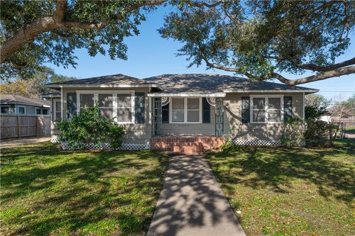 622 Deforrest St, Corpus Christi, TX, 78404-2737 | Card Image