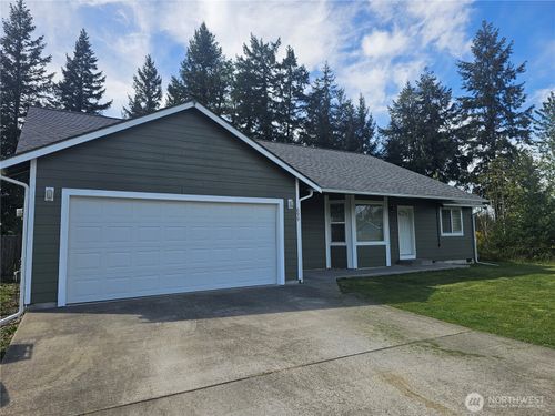 699 Myers St Se, Rainier, WA, 98576-9590 | Card Image