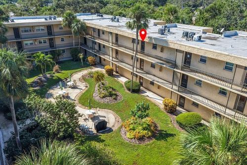 bldg-200-309-11485 Oakhurst Rd, LARGO, FL, 33774-3946 | Card Image