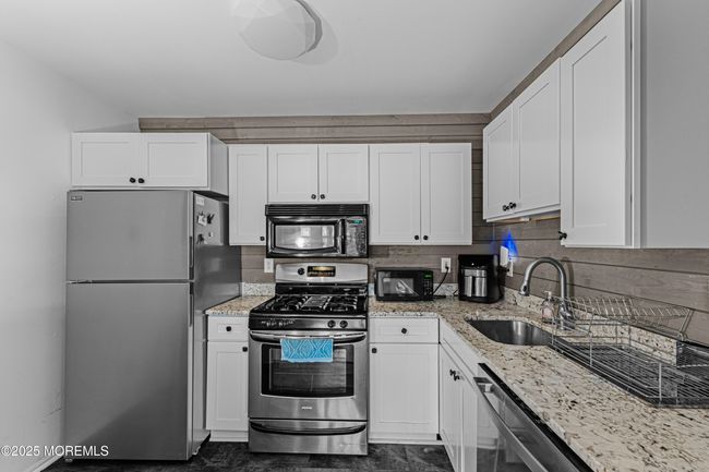 369 Brookview Ct, Condo with 2 bedrooms, 2 bathrooms and null parking in Howell NJ | Image 26