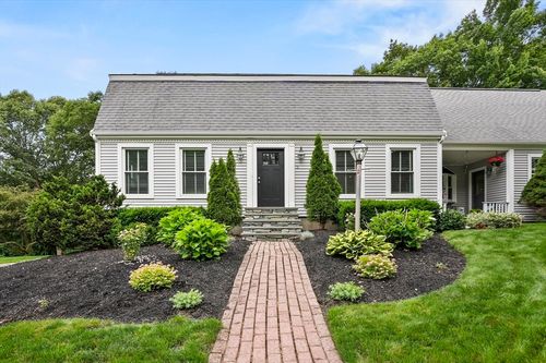11 Cranbrook Rd, Shrewsbury, MA, 01545-1612 | Card Image