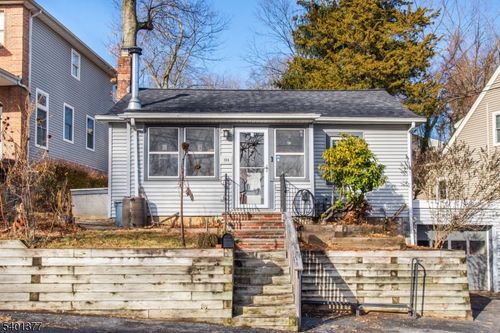 104 Highland Trl, Denville, NJ, 07834-2035 | Card Image