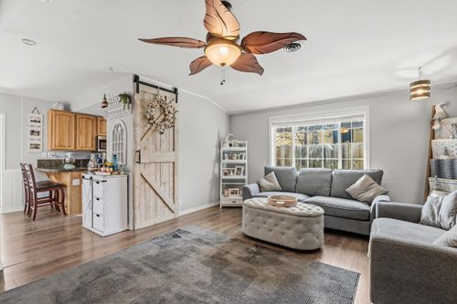 719 Sw I St, Grants Pass, OR, 97526-2834 | Card Image