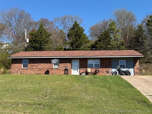 703 W Cedar Ave, Wilburton, OK, 74578-4813 | Card Image