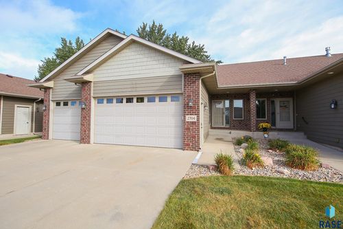 2704 E Whisper Trl, Sioux Falls, SD, 57108-4871 | Card Image