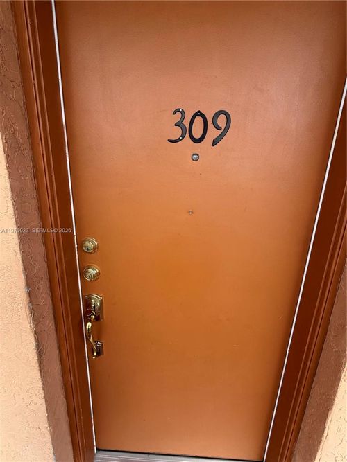 apt-309-1800 W 54th St, Hialeah, FL, 33012-2151 | Card Image